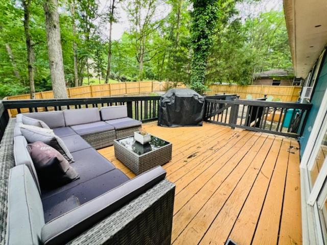 Mountain Lake Retreat - Hot Tub, Lake, Fire Pit, Wineries, Restaurant Harpers Ferry Exterior foto
